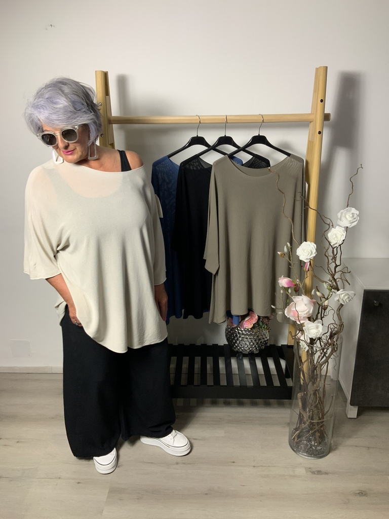 CR.AUT.24028 Pullover lang Größe bis 48
