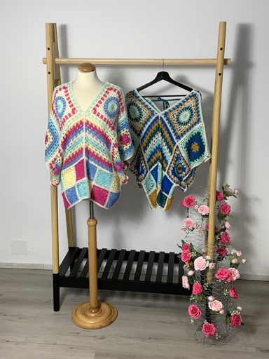[P0008935] LAL.Som.608 Poncho bunt Größe bis 46/*50