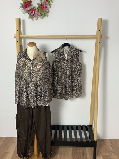 [P0010869] RO.H6.89966 Bluse ohne Ärmel Leo Gr.40
